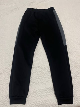 Pantalón chándal McKenzie negro y gris