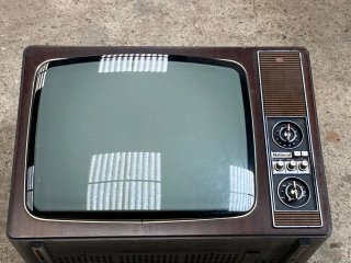 Televisor Nacional Vintage Marrón