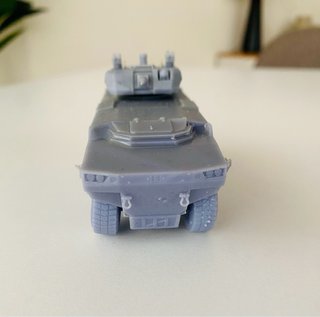 Maqueta vehiculo turco Fnss Pars 6x6 Escala 1/72