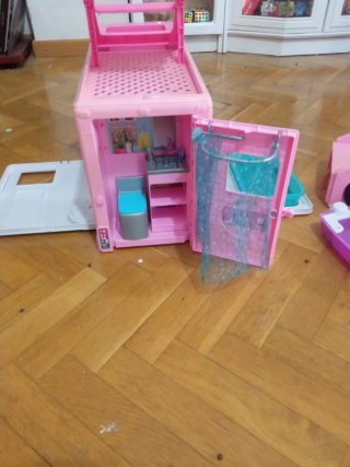 Autocaravana Barbie Rosa