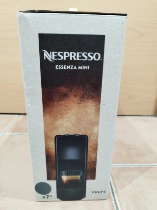 Cafetera Krups Nespresso Essenza Mini Gris