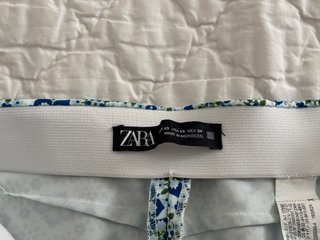Pantalón Flare Estampado Floral Zara