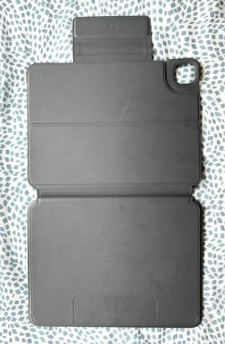Funda con teclado Logitech Slim Folio Pro 11
