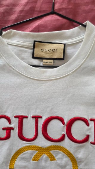 Camiseta Gucci Blanca con Logo Multicolor