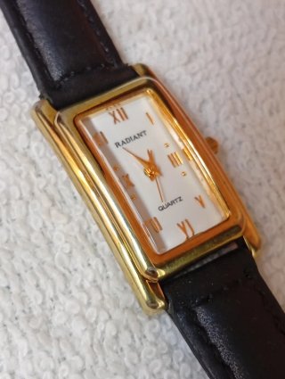 Reloj RADIANT