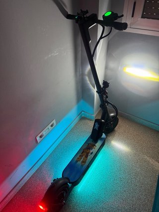 Patinete Eléctrico modificado con chapa de la DGT