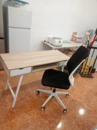 Escritorio madera y metal