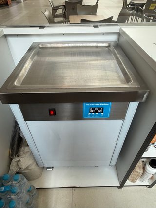 Se traspasa o se vende (llooly)