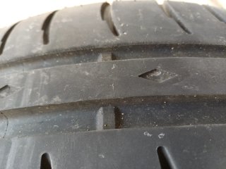 Llanta y neumático 255/30 ZR19