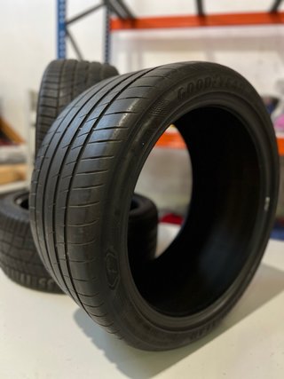 2 Neumáticos Goodyear 295/35ZR20