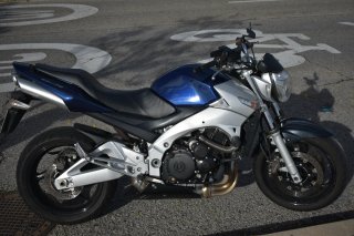 Suzuki GSR600 Naked Azul/Plata