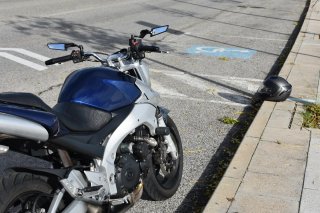 Suzuki GSR600 Naked Azul/Plata