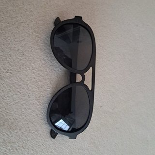Occhiali da sole aviator neri, stile legno