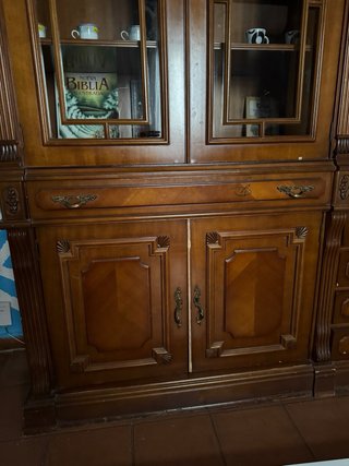 Mueble de salón antiguo madera y cristal