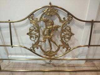 Cabecero de cama dorado laton