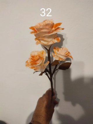 Ramo de flores de papel hechas a mano