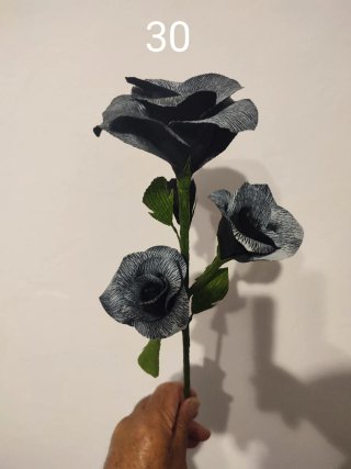 Ramo de flores de papel hechas a mano