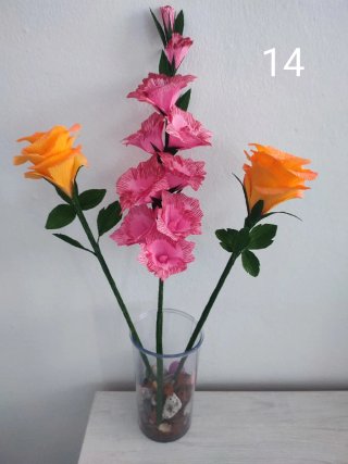 Ramo de flores de papel hechas a mano