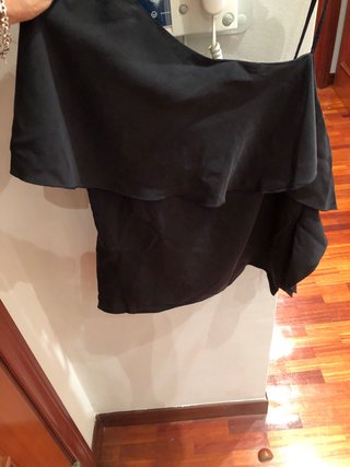 Top Zara volante hombro lateral T.S