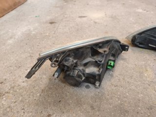 Faros Ford Fiesta 2002