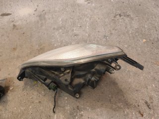 Faros Ford Fiesta 2002