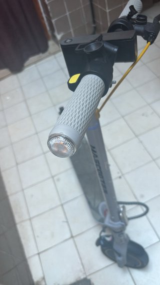Patinete Eléctrico Gris