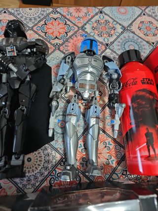 Pack Star Wars Figuras, Bustos y Botella