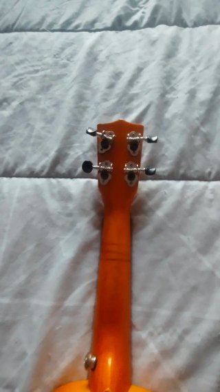 Ukelele naranja/amarillo