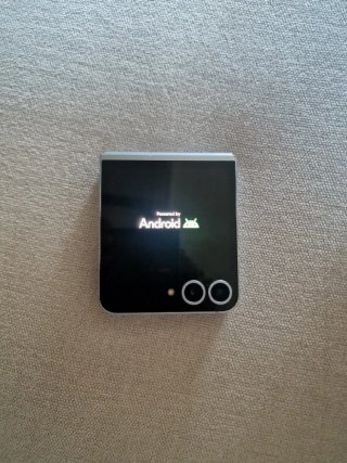 Samsung Galaxy Z Flip6
