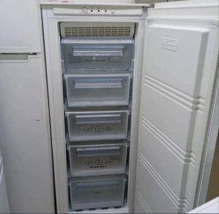 Congelatore verticale bianco Hisense