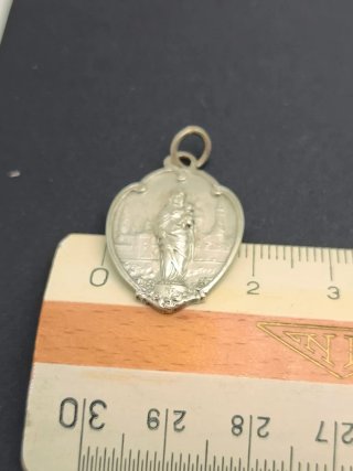 Medalla religiosa plata