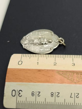 Medalla religiosa plata