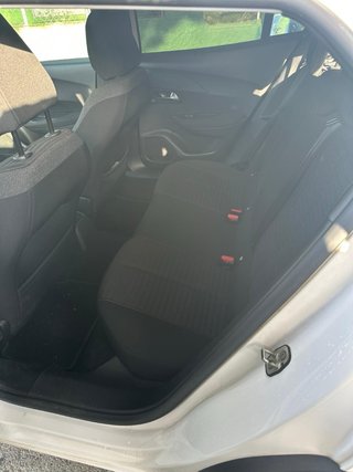 Peugeot 2008 2021