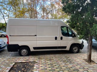 Peugeot Boxer 2020 L2H2 Unico dueño