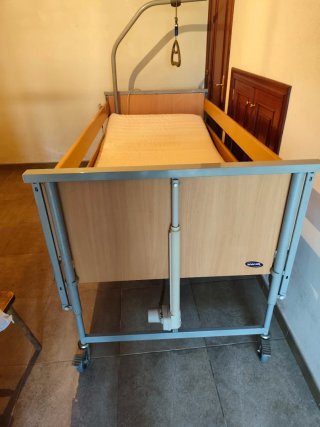 Cama articulada eléctrica con colchón en O Pino