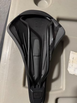 Sillín Fizik Argo Negro Carbono