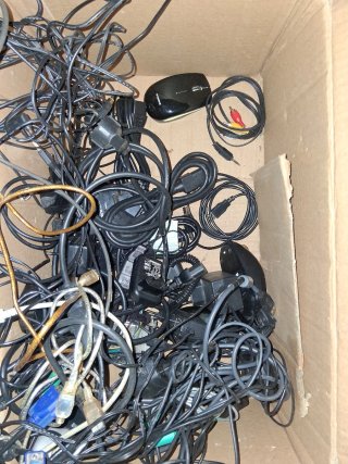 Lote Cables y Adaptadores Informática