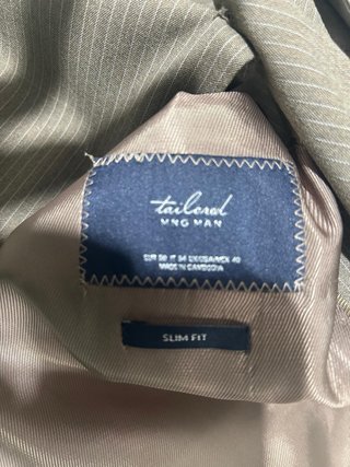 Traje de Mango Marrón Rayas Finas