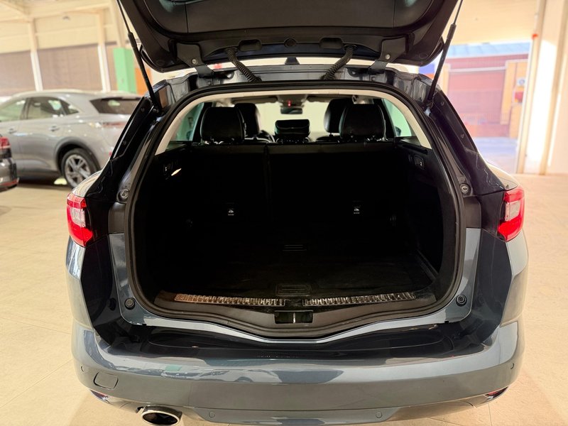 Renault Mégane 2017, foto 17