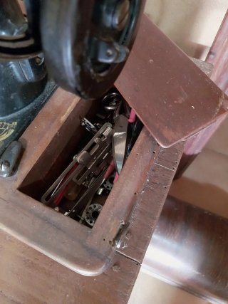 Máquina de coser Singer antigua