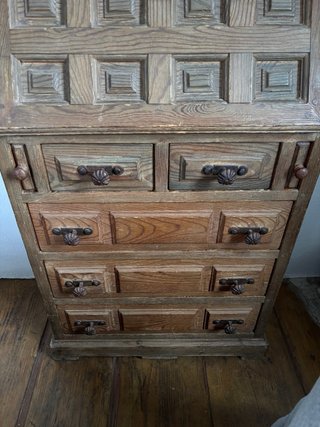 Escritorio antiguo de madera