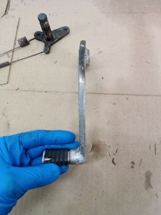 GSX600F Suzuki GSX600 pedal freno eje leva trasero