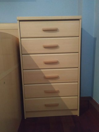 Cama nido con estante y cajonera