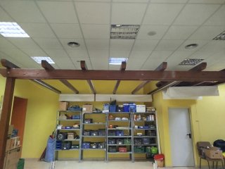 Pérgola de madera con estores
