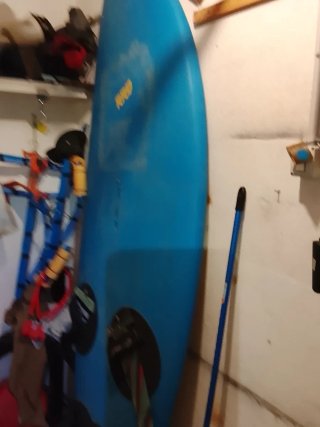 Tabla de windsurf azul