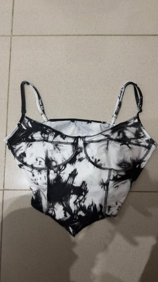 Top Corsé Negro y Blanco