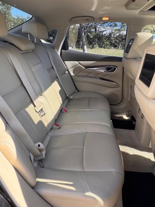 Infiniti M37 2012