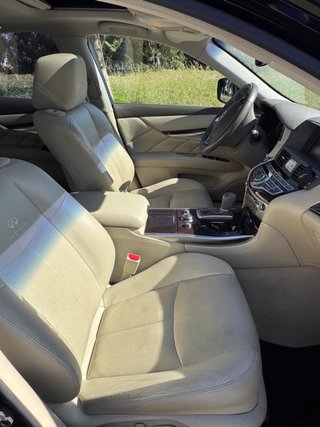 Infiniti M37 2012
