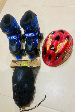 Patines 4 Ruedas Ajustables Azul/Negro