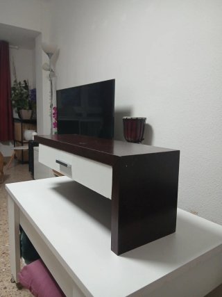 Recibidor de pared moderno